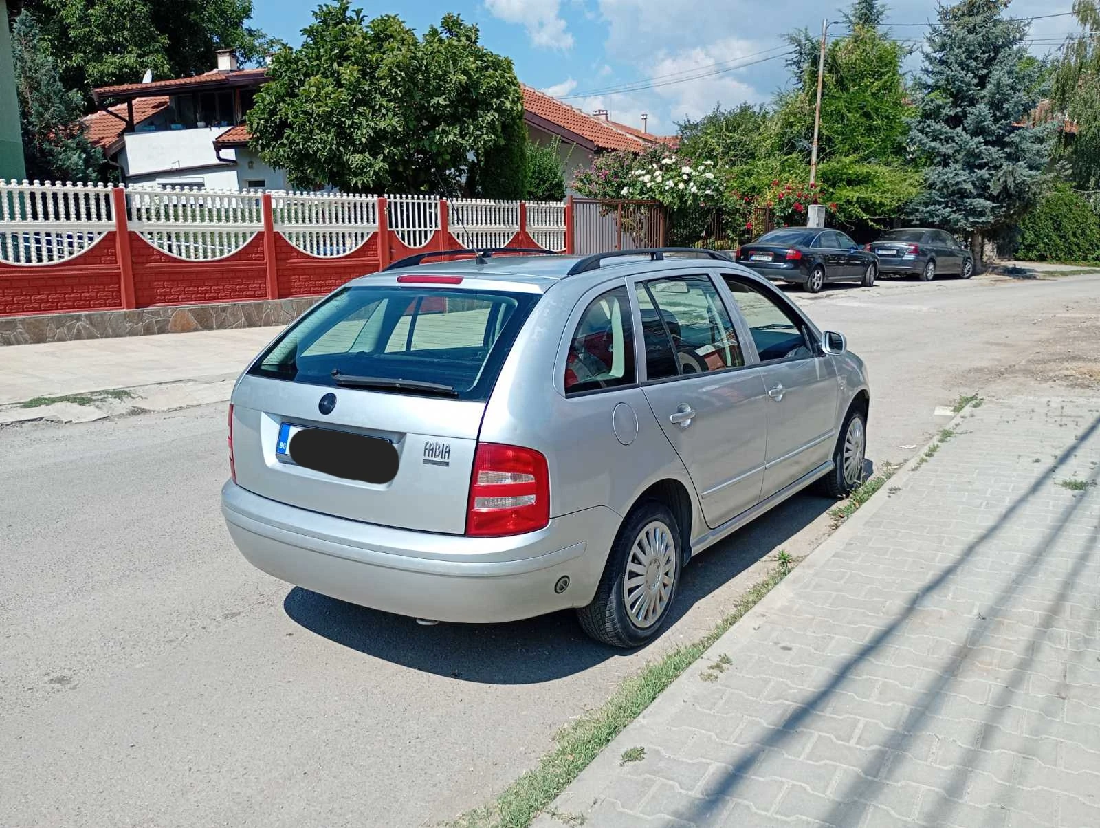 Skoda Fabia 1.4клима газ гаражен , снимка 5 - Автомобили и джипове - 55584003