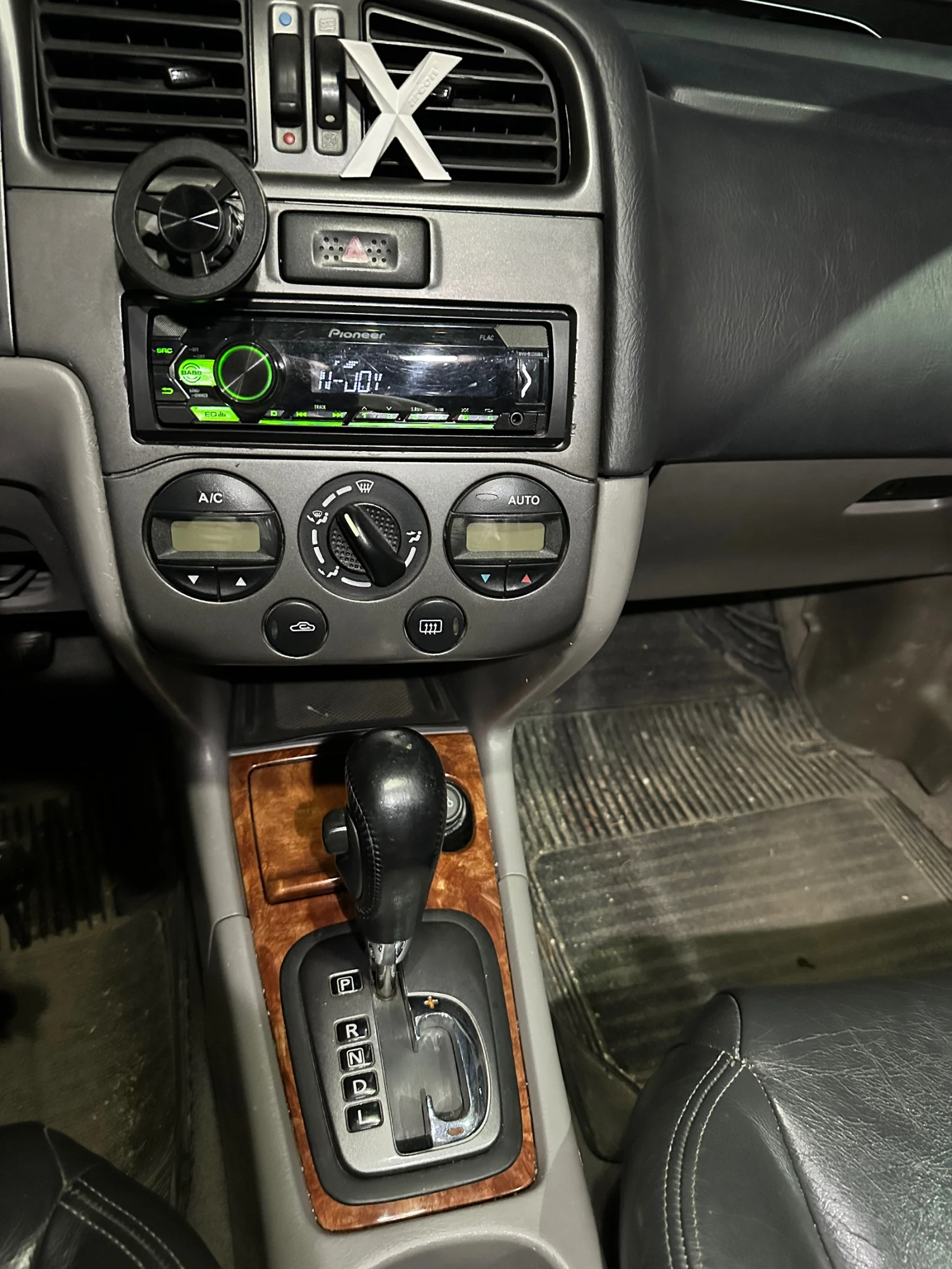 Nissan Primera, снимка 11 - Автомобили и джипове - 55791950