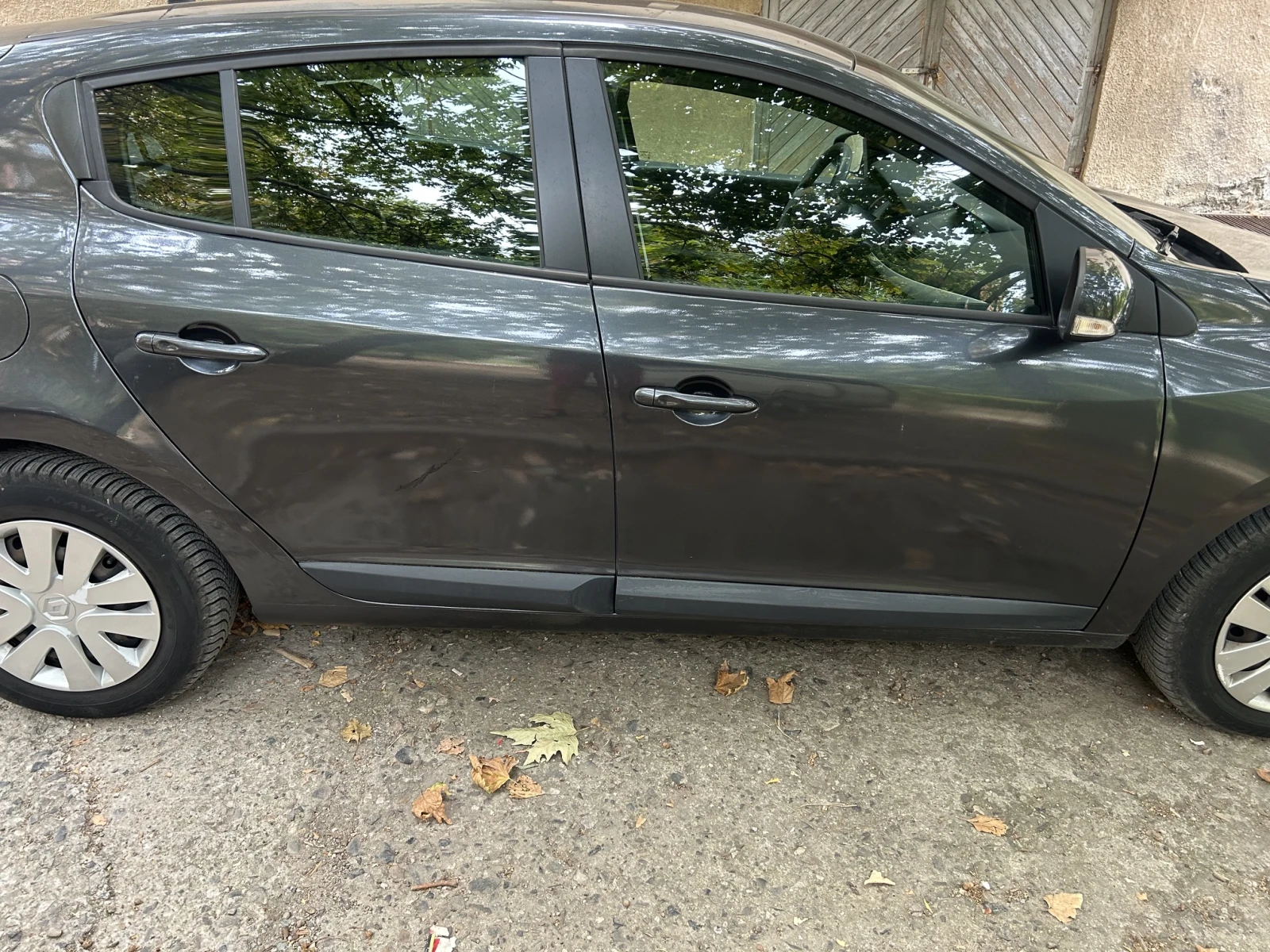 Renault Megane 1.5 dCi, снимка 9 - Автомобили и джипове - 55835925