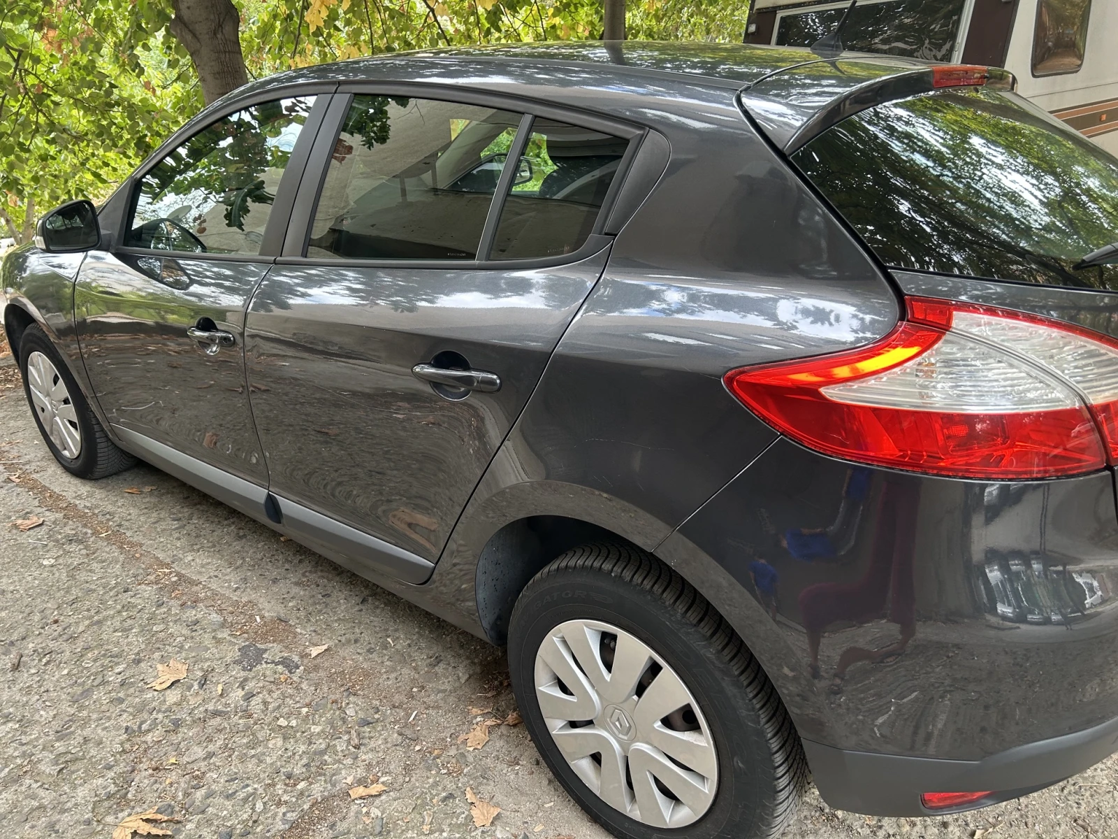 Renault Megane 1.5 dCi, снимка 7 - Автомобили и джипове - 55835925