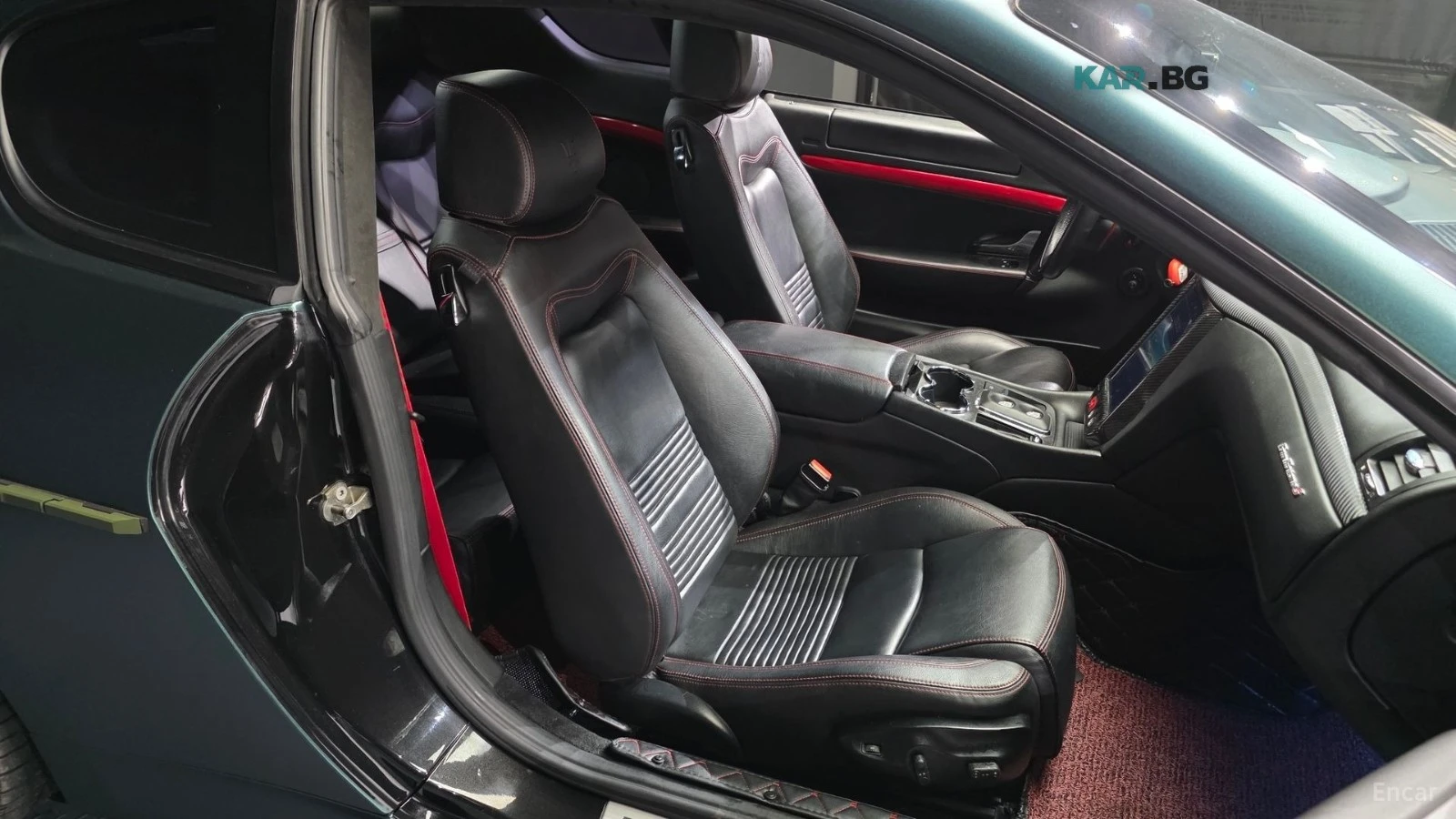 Maserati GranTurismo 4.7 S* CARBON* КОЖА* ПОДГРЕВ* КАМЕРА, снимка 12 - Автомобили и джипове - 55994715