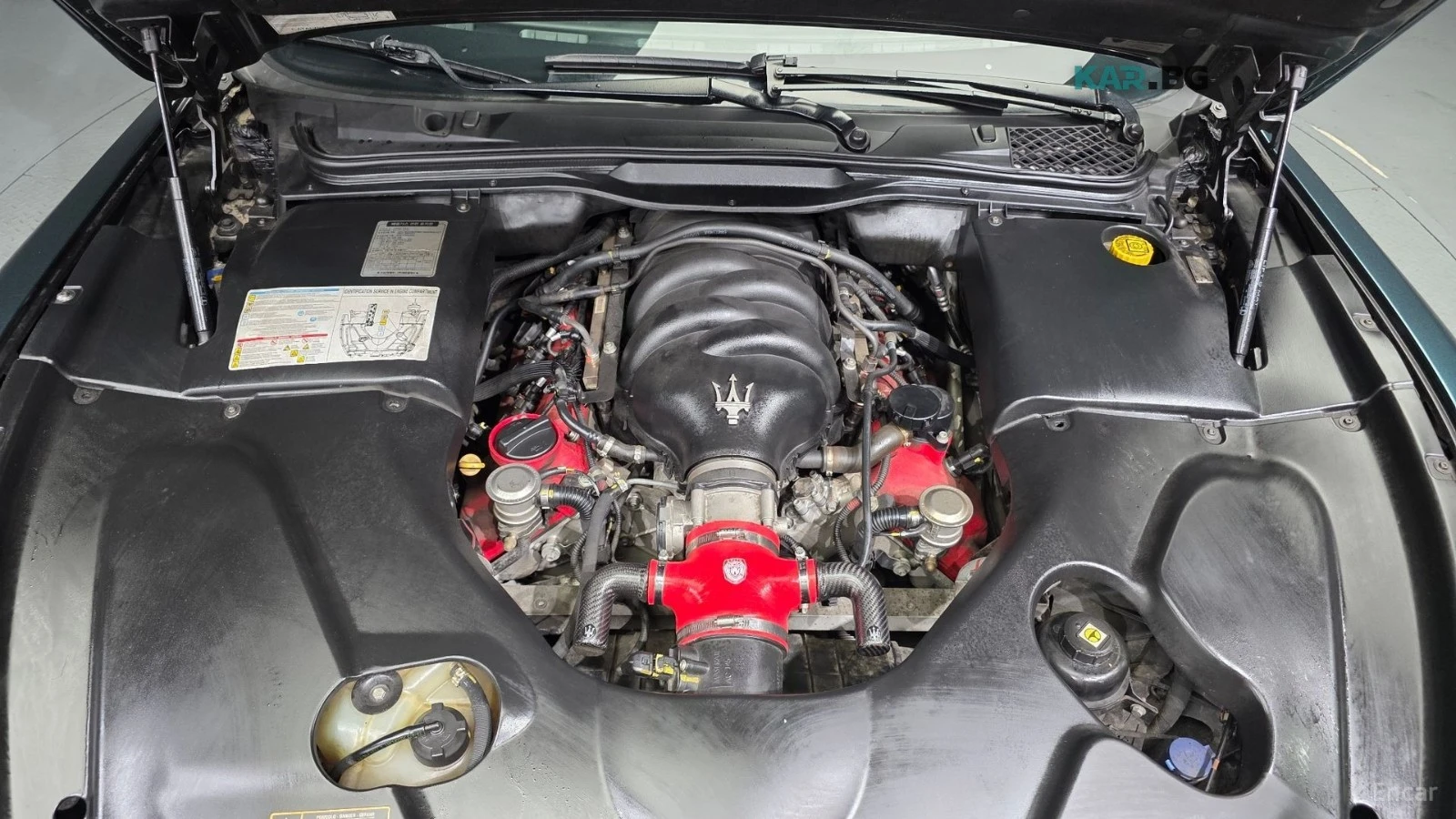 Maserati GranTurismo 4.7 S* CARBON* КОЖА* ПОДГРЕВ* КАМЕРА, снимка 6 - Автомобили и джипове - 55994715