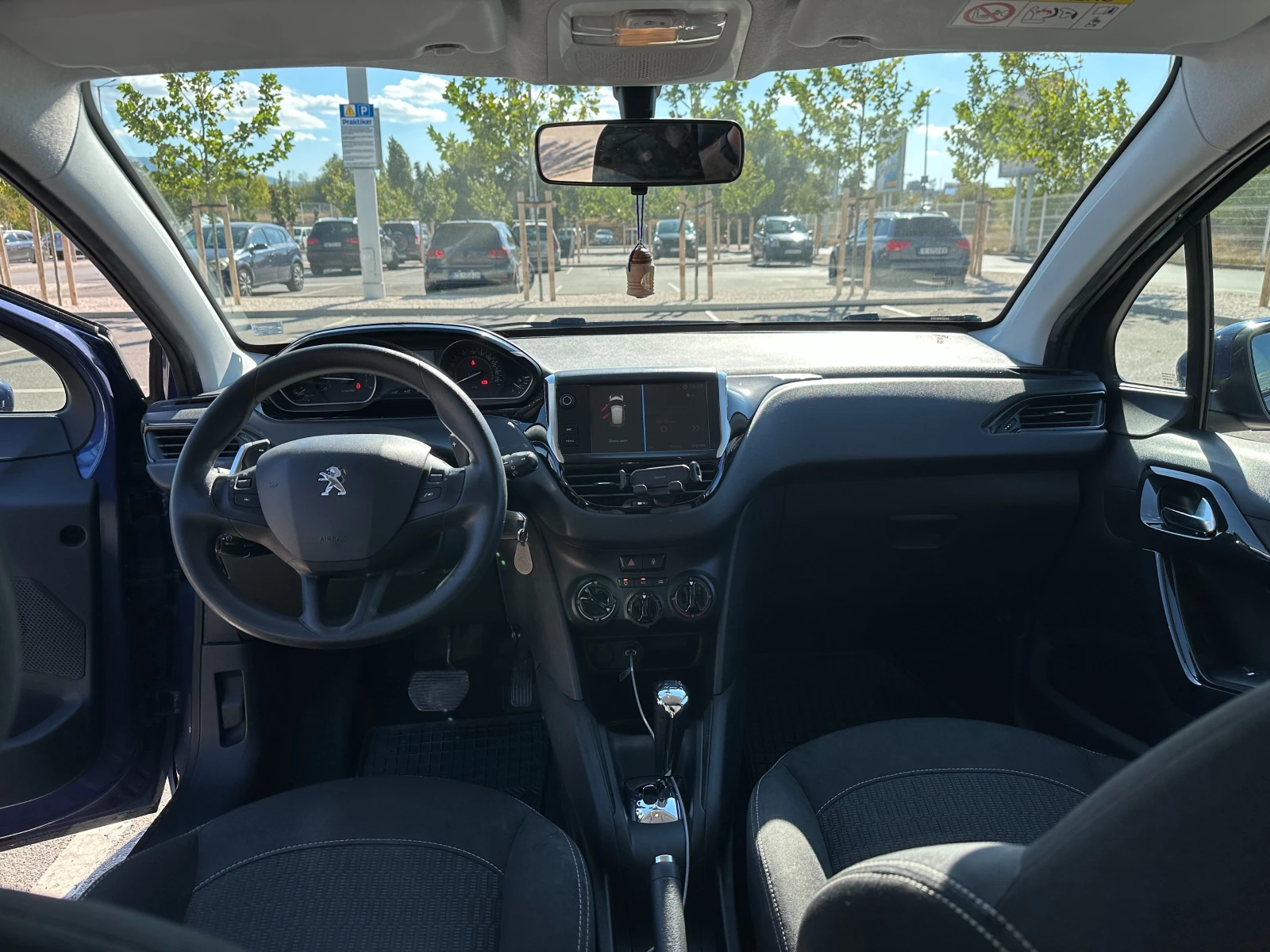 Peugeot 208, снимка 10 - Автомобили и джипове - 56074914