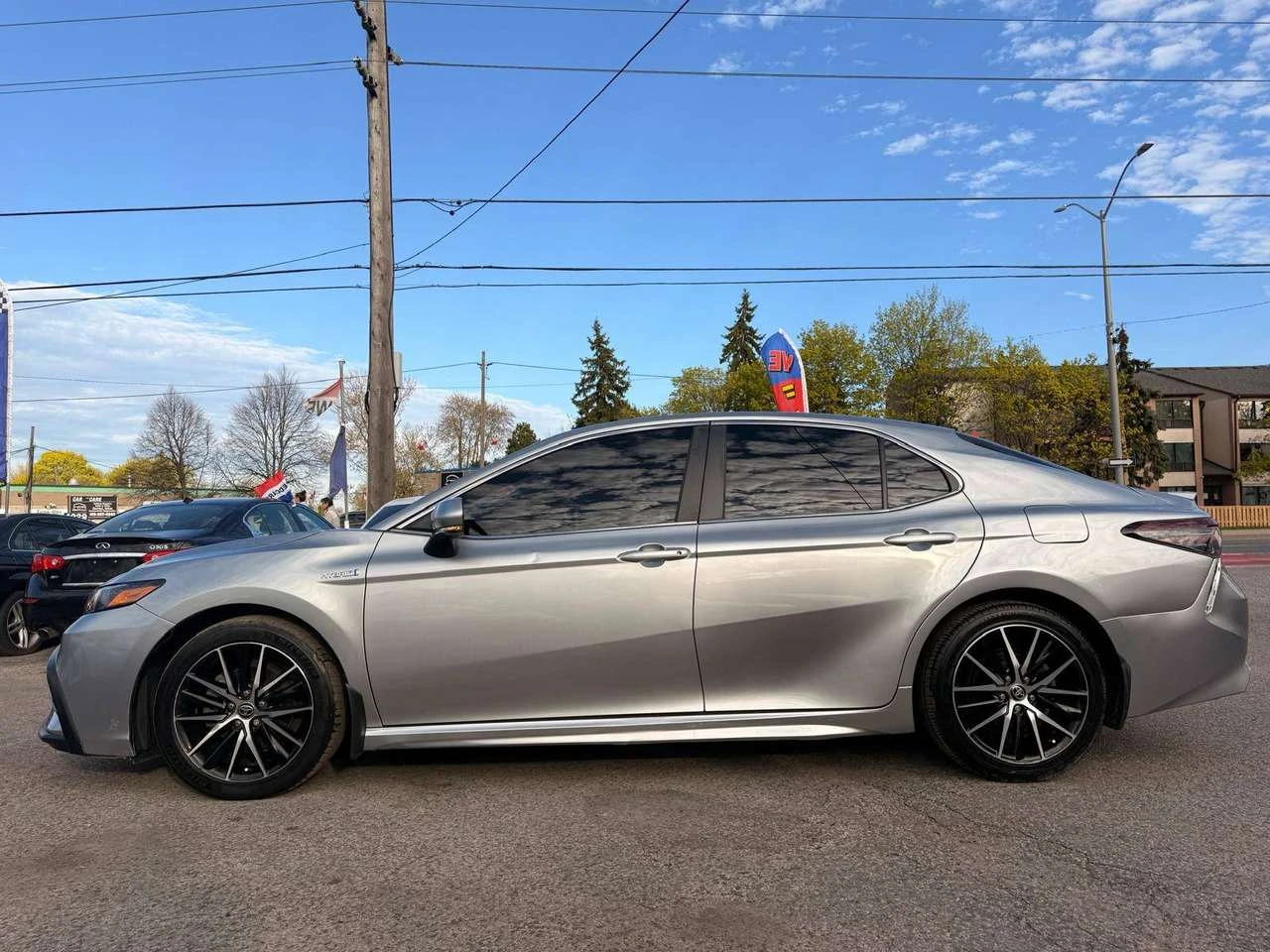 Toyota Camry Hybrid SE Auto, снимка 5 - Автомобили и джипове - 56654077