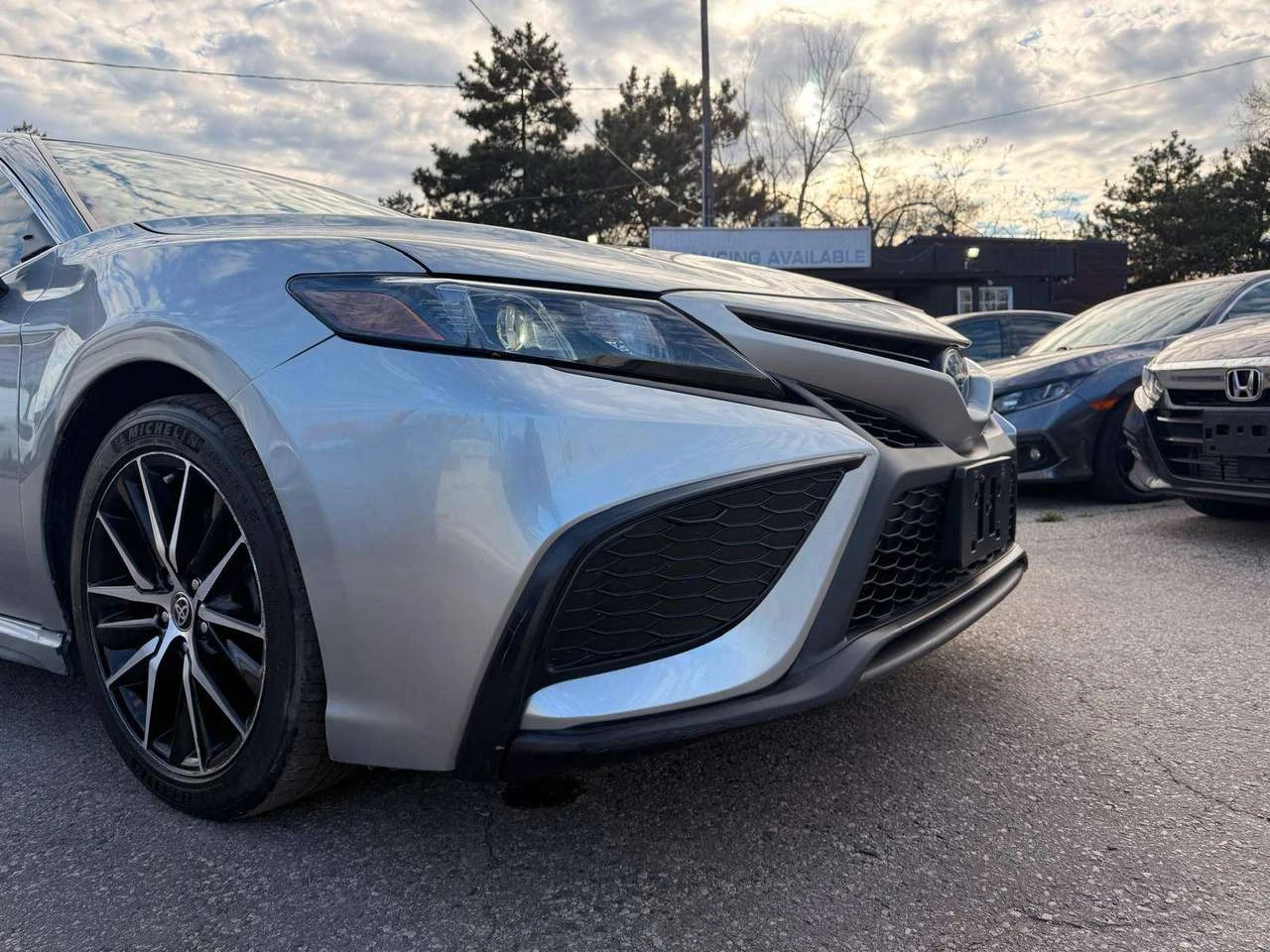 Toyota Camry Hybrid SE Auto, снимка 7 - Автомобили и джипове - 56654077