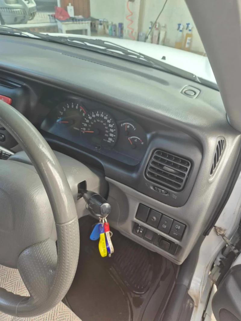 Suzuki Grand vitara, снимка 15 - Автомобили и джипове - 47324369