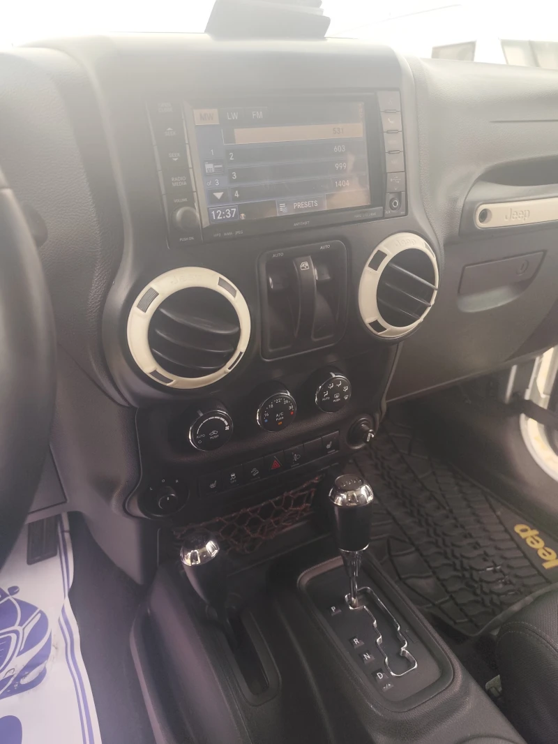 Jeep Wrangler, снимка 9 - Автомобили и джипове - 52588763