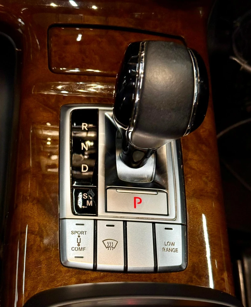 Mercedes-Benz G 500 V8 AMG* Distronic* Harman* Лизинг* , снимка 12 - Автомобили и джипове - 52816192