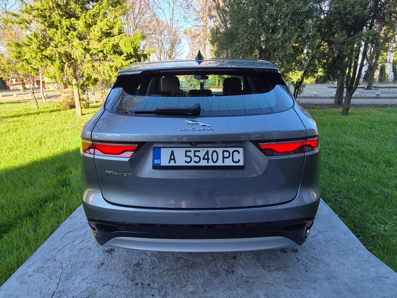 Jaguar F-PACE НАВИ* КОЖА* ПАНОРАМА* ДИГИТАЛ* КЕЙЛЕС* ФЕЙСТЛИВ , снимка 6 - Автомобили и джипове - 52826441