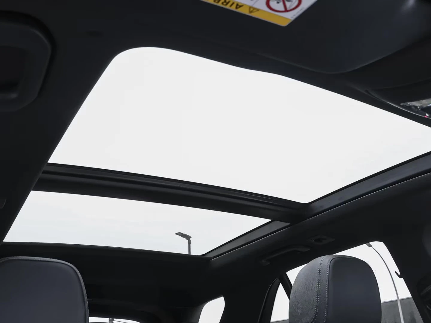 Mercedes-Benz GLE 300 AMG/272HP/4M/PANO/DIGITAL/360/109z, снимка 14 - Автомобили и джипове - 53722061