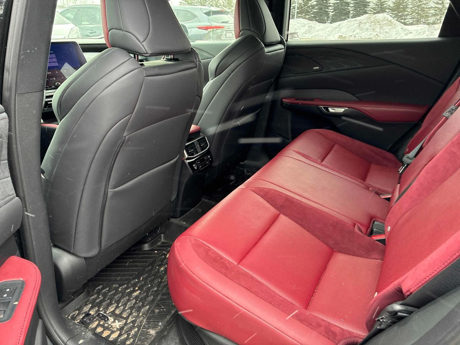 Lexus RX 500h С РЕГИСТРАЦИЯ & АВТО КРЕДИТ, снимка 13 - Автомобили и джипове - 53893893