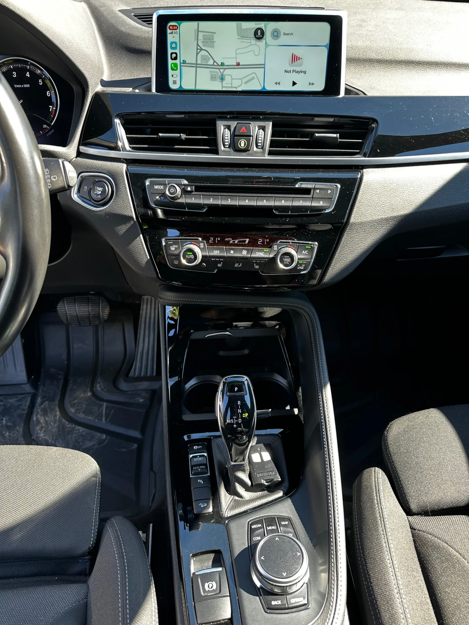 BMW X1 BMW X1 2.0i xDrive HUD/HarmanKardon/Камера, снимка 8 - Автомобили и джипове - 54904395