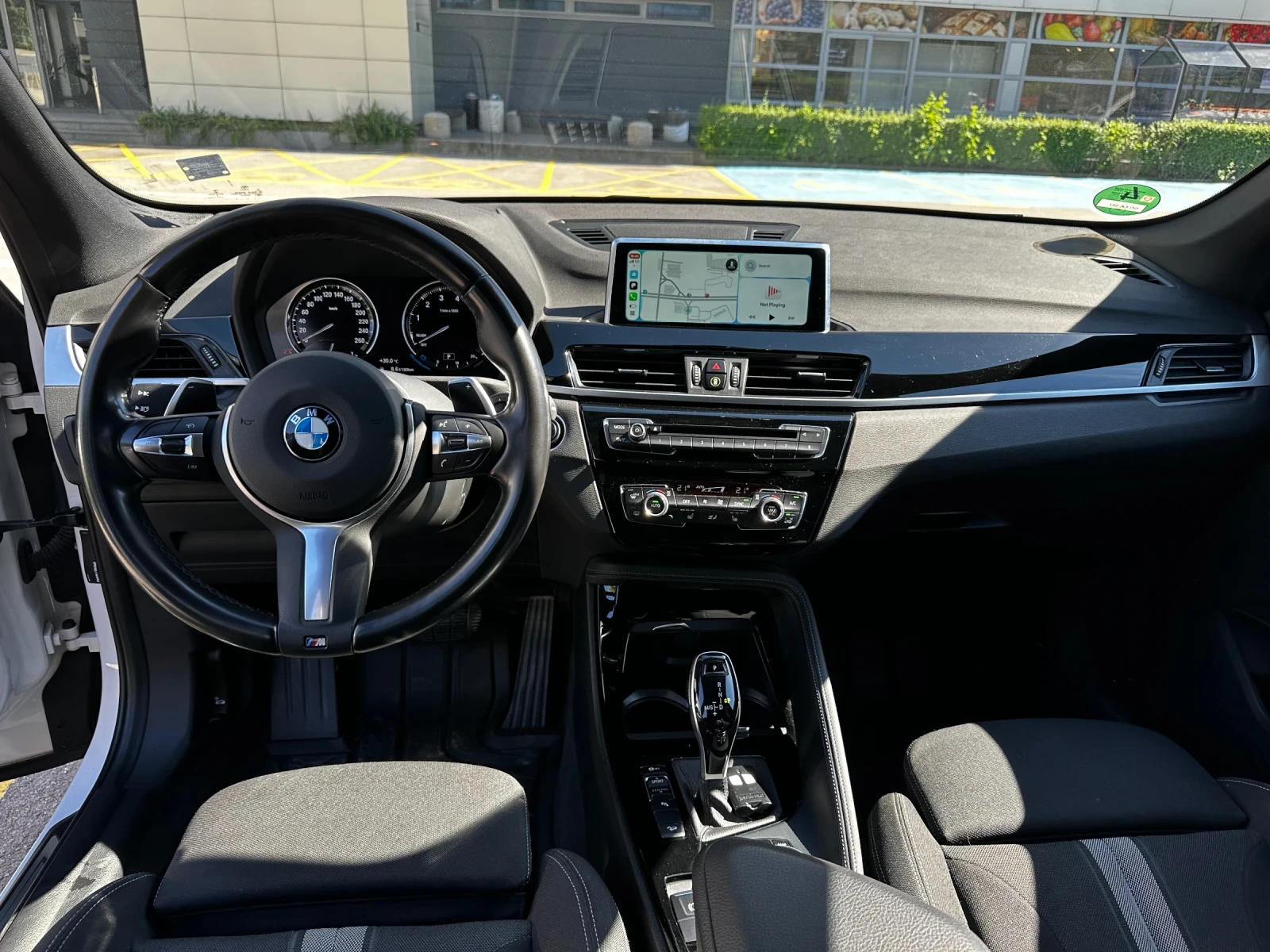 BMW X1 BMW X1 2.0i xDrive HUD/HarmanKardon/Камера, снимка 7 - Автомобили и джипове - 54904395