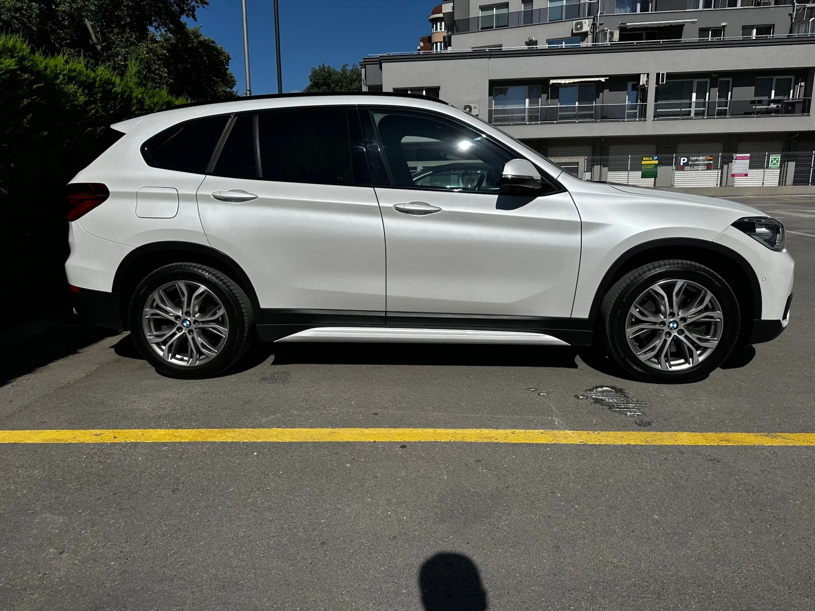 BMW X1 BMW X1 2.0i xDrive HUD/HarmanKardon/Камера, снимка 5 - Автомобили и джипове - 54904395