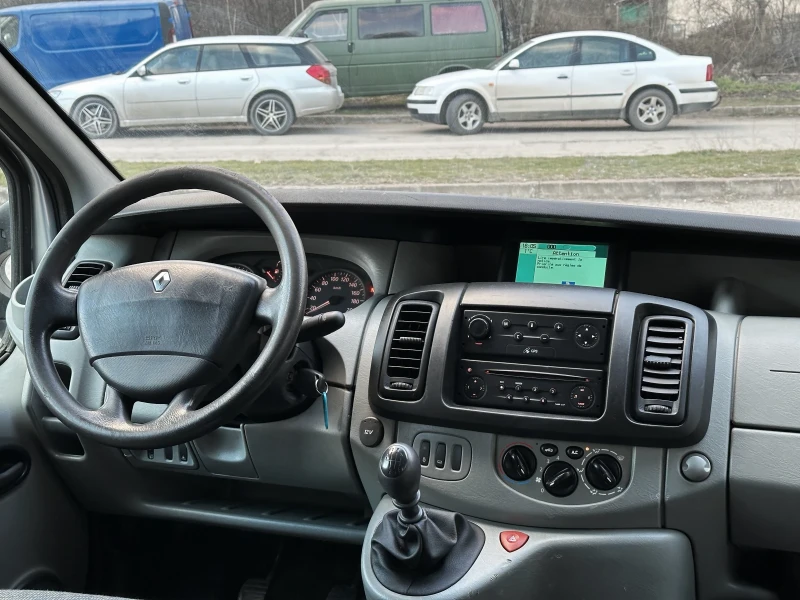 Renault Trafic 1.9dCi* КЛИМА* ПЪТНИЧЕСКИ, снимка 7 - Бусове и автобуси - 48407651