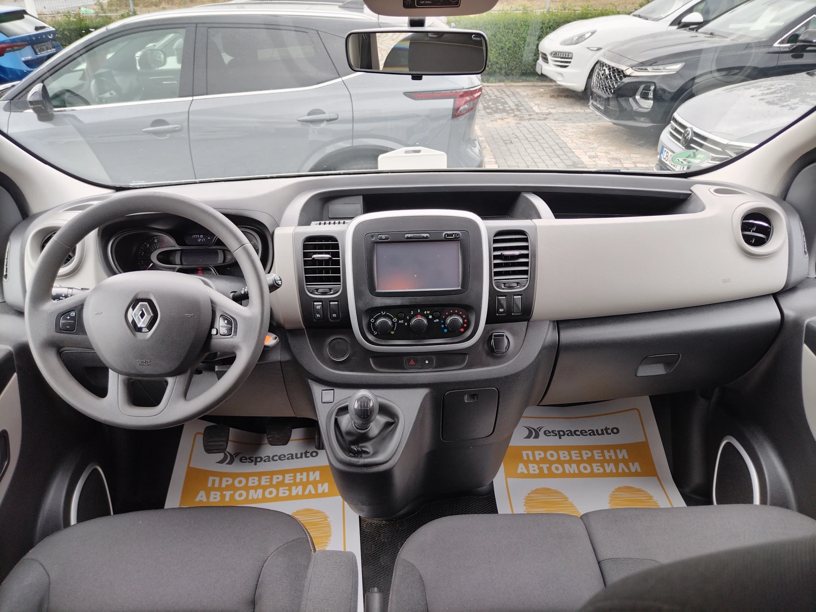 Renault Trafic 1.6dCi/95к.с/( 8+ 1 места) - изображение 8
