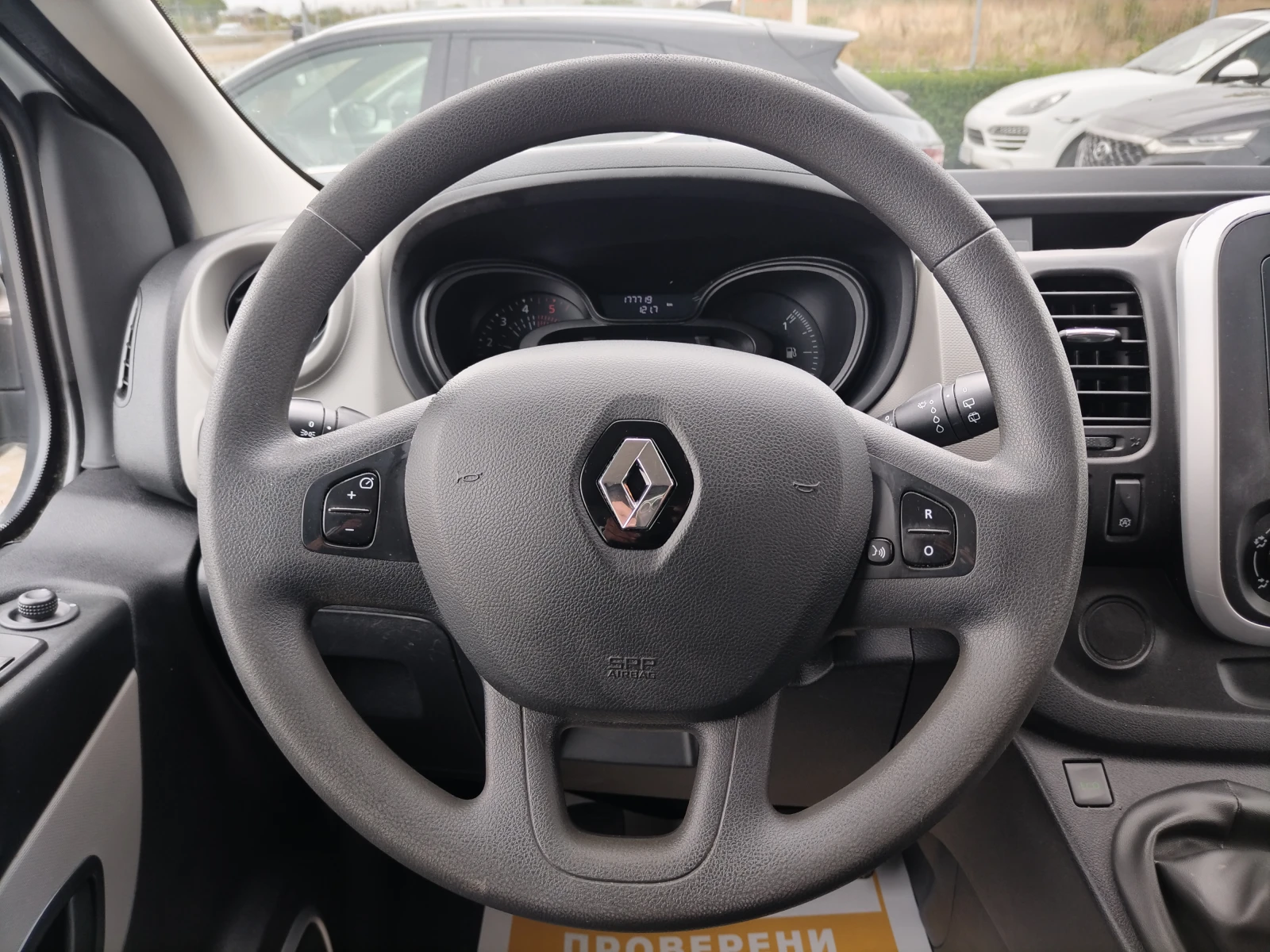 Renault Trafic 1.6dCi/95к.с/( 8+ 1 места) - изображение 9