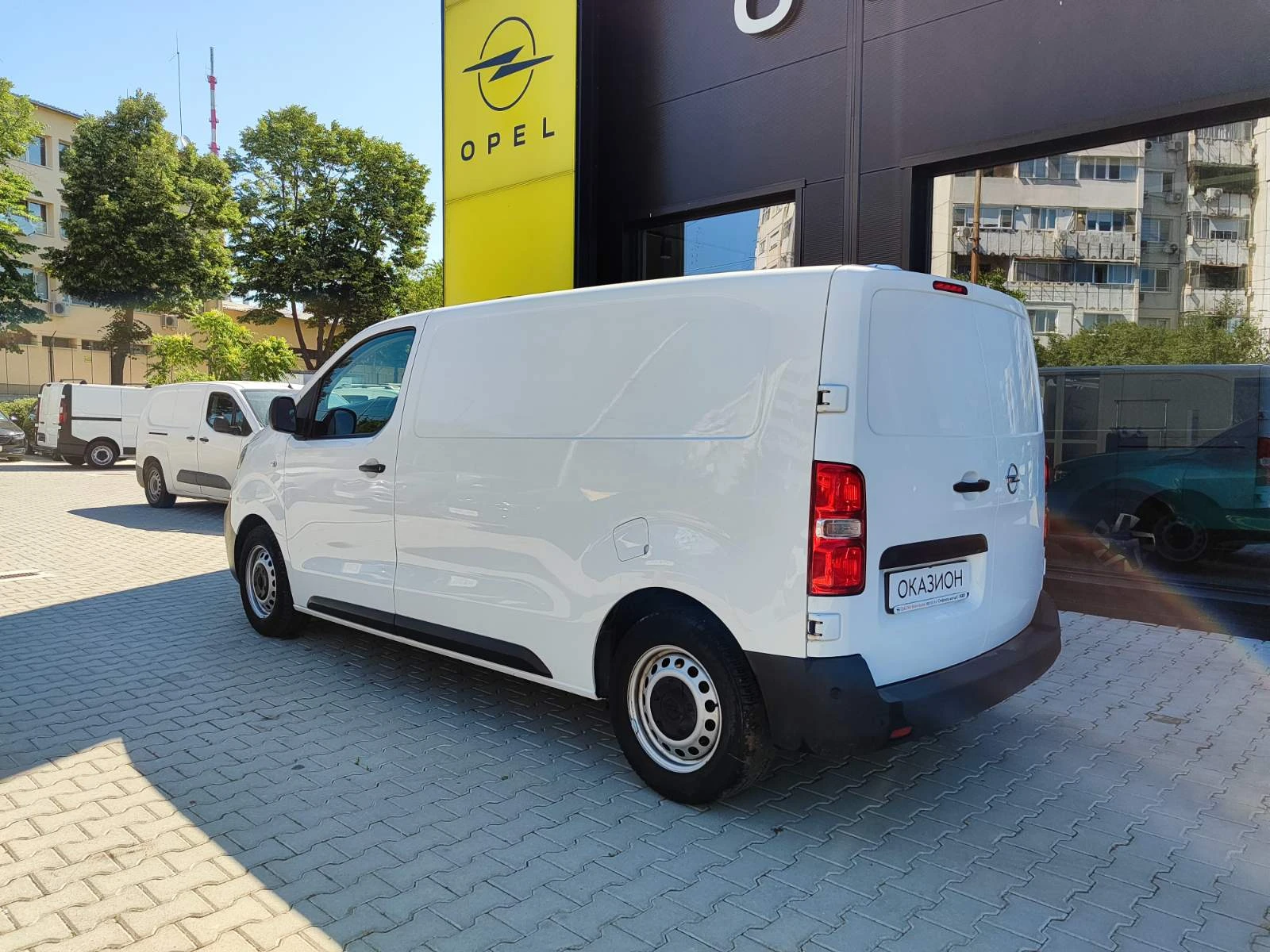 Opel Vivaro Cargo M Edition 1.5 Diesel (120hp) MT6, снимка 8 - Бусове и автобуси - 53769970