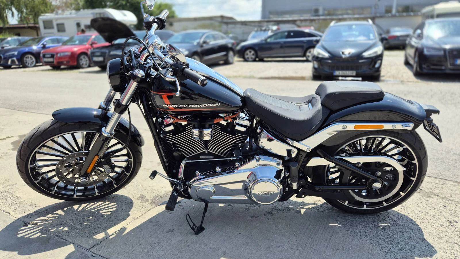 Harley-Davidson Softail Breakout - изображение 2