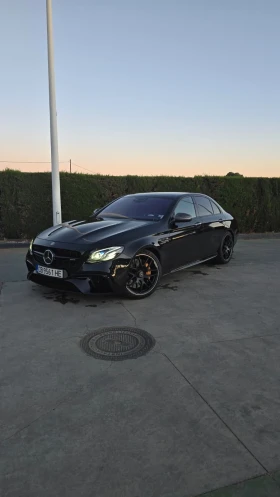 Mercedes-Benz E 63 AMG S 4MATIC+ , снимка 1