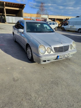  Mercedes-Benz E 270