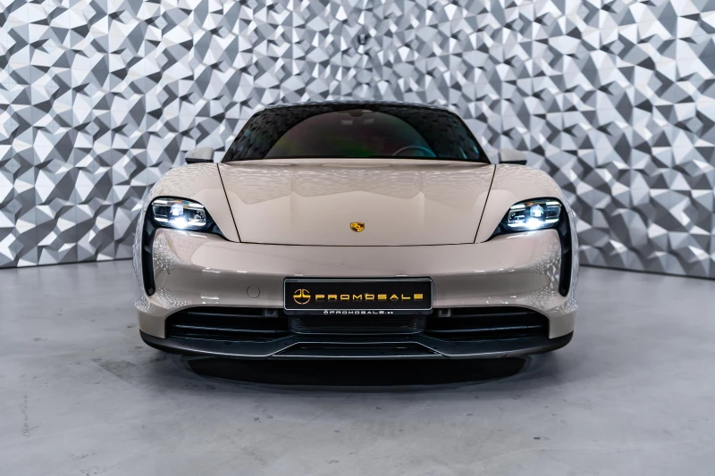 Porsche Taycan 4s* Pano* Bose* Airsusp* , снимка 2 - Автомобили и джипове - 50454583