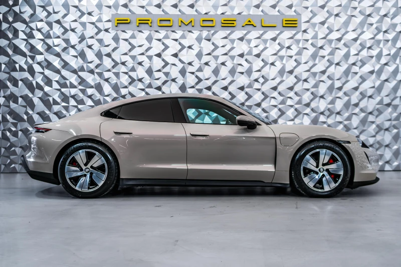 Porsche Taycan 4s* Pano* Bose* Airsusp* , снимка 6 - Автомобили и джипове - 50454583
