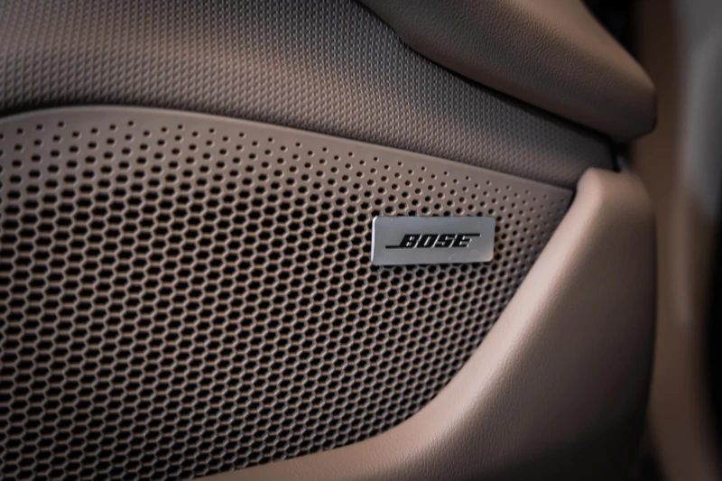 Porsche Taycan 4s* Pano* Bose* Airsusp* , снимка 17 - Автомобили и джипове - 50454583