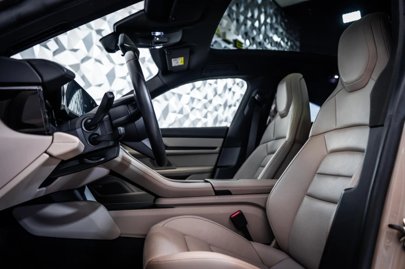 Porsche Taycan 4s* Pano* Bose* Airsusp* , снимка 14 - Автомобили и джипове - 50454583