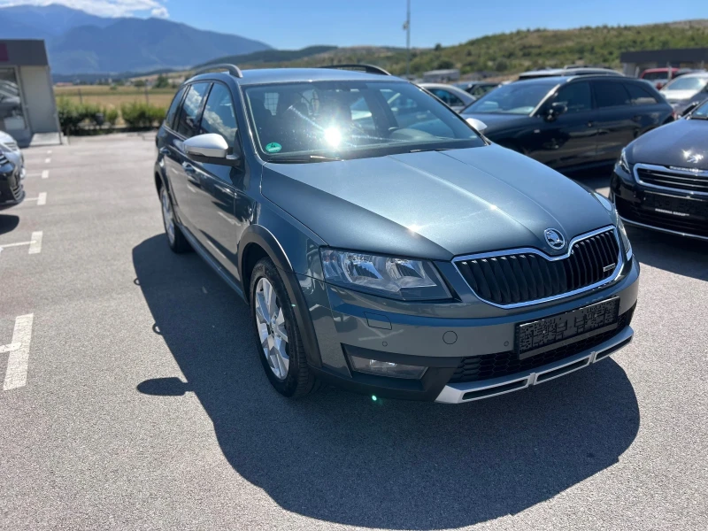 Skoda Octavia 2.0TDI 185hp SCOUT 2017g DSG 4х4 Алкантара Подгрев, снимка 2 - Автомобили и джипове - 51472980
