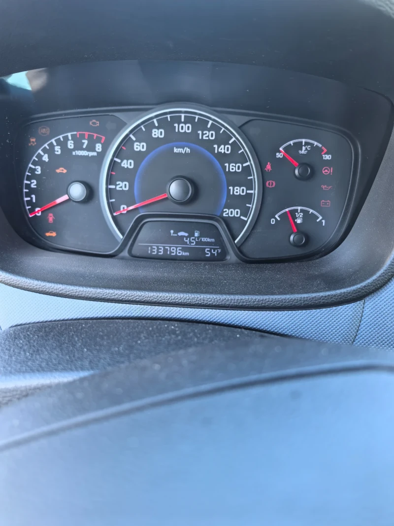 Hyundai I10, снимка 2 - Автомобили и джипове - 52737428