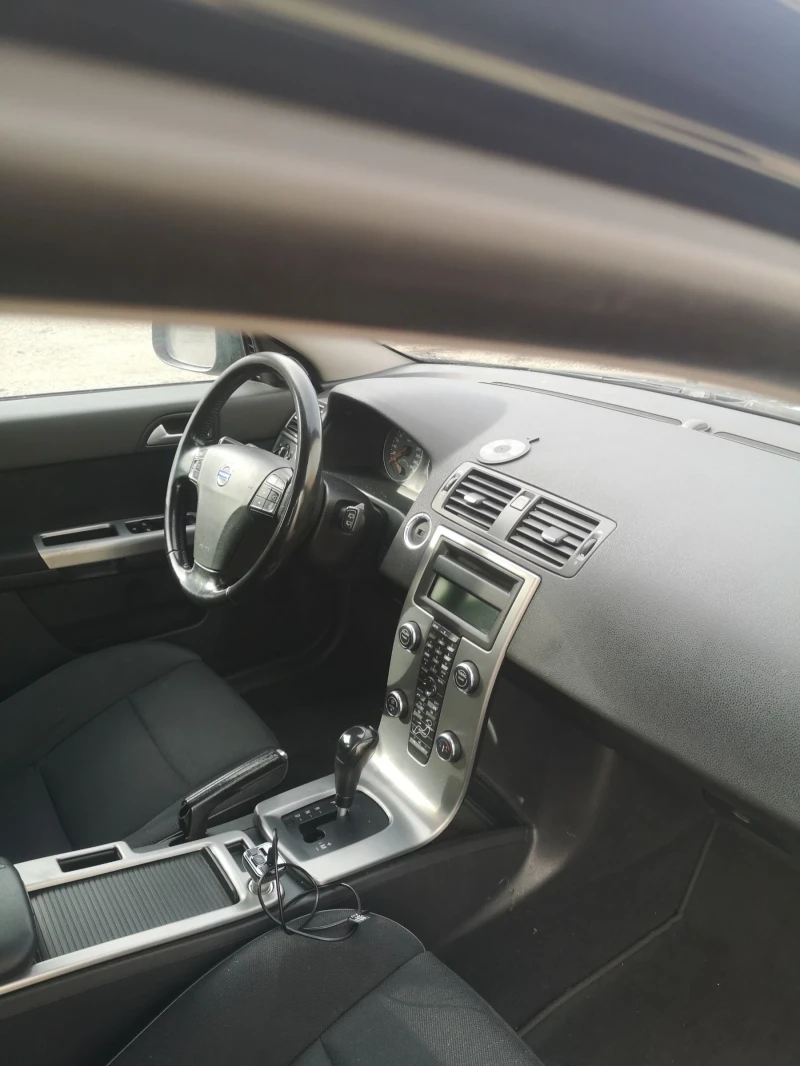 Volvo V50 2.0D, снимка 10 - Автомобили и джипове - 52611845