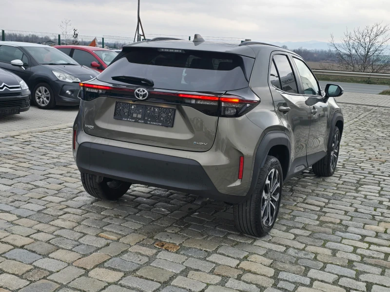 Toyota Yaris Cross 1.5 Hybrid FACELIFT 1500 км. НАЛИЧНА, снимка 6 - Автомобили и джипове - 52659421