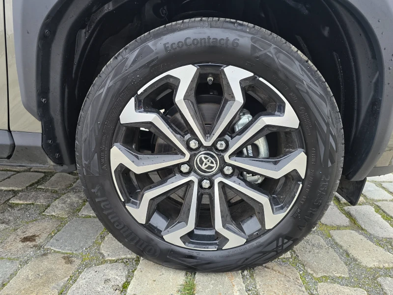 Toyota Yaris Cross 1.5 Hybrid FACELIFT 1500 км. НАЛИЧНА, снимка 11 - Автомобили и джипове - 52659421