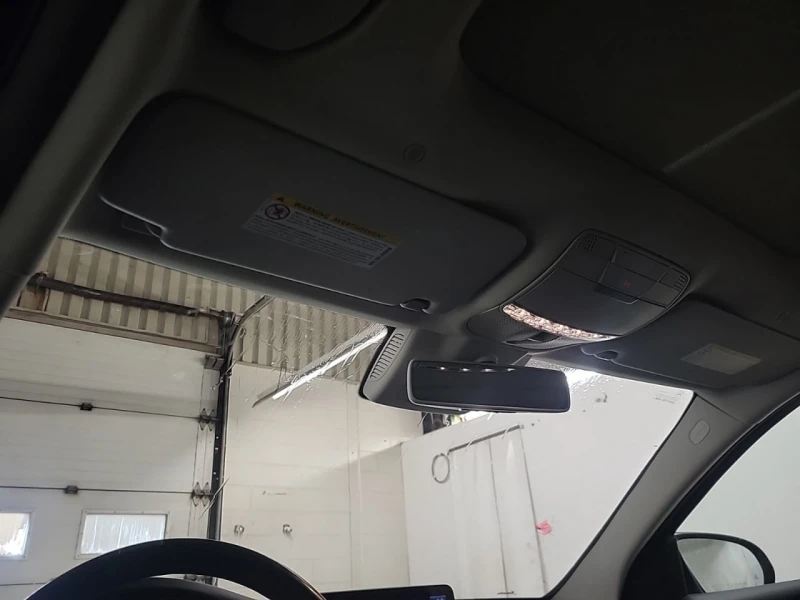 Mercedes-Benz C 300 * АВТО КРЕДИТ* ЦЕНА ДО БГ * Сервизна история * , снимка 14 - Автомобили и джипове - 52683967