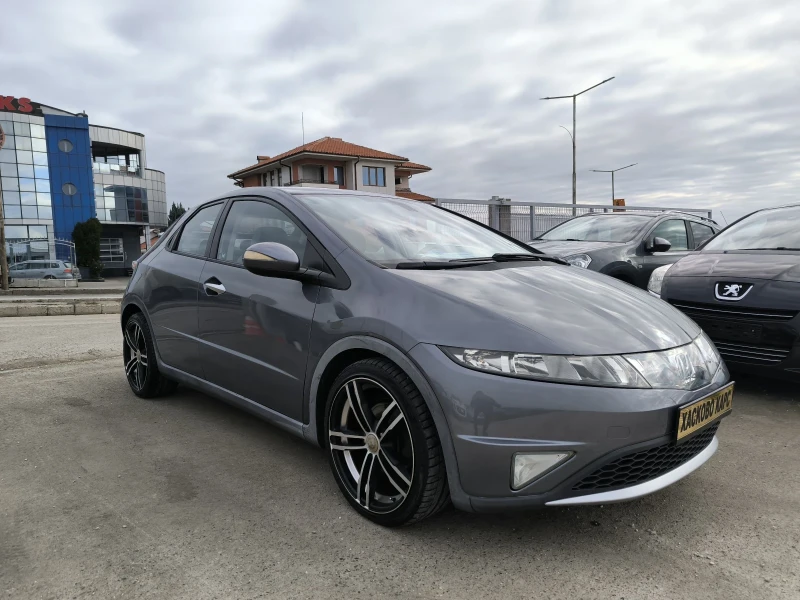 Honda Civic 1.8i, снимка 3 - Автомобили и джипове - 52713837