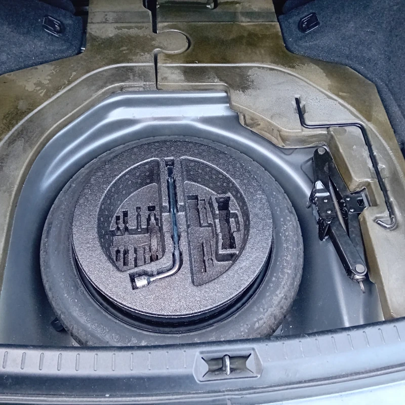 Toyota Avensis 2.2 d4d 150k face, снимка 6 - Автомобили и джипове - 53066409