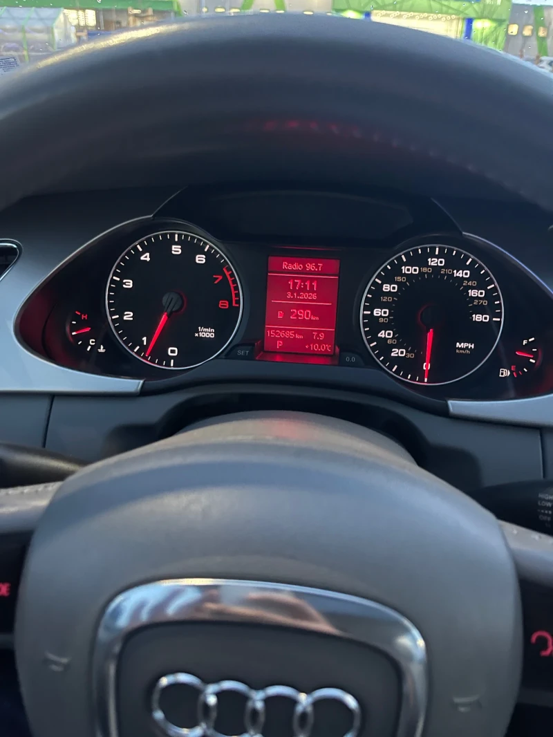 Audi A4, снимка 8 - Автомобили и джипове - 53421010