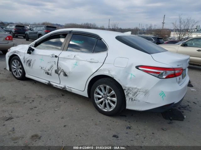 Toyota Camry LE* ПОДГРЕВ* LANE ASSIST* , снимка 6 - Автомобили и джипове - 49390490