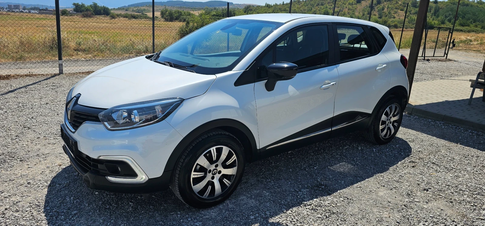 Renault Captur 1.5 DCI Full led Face Lift - изображение 3