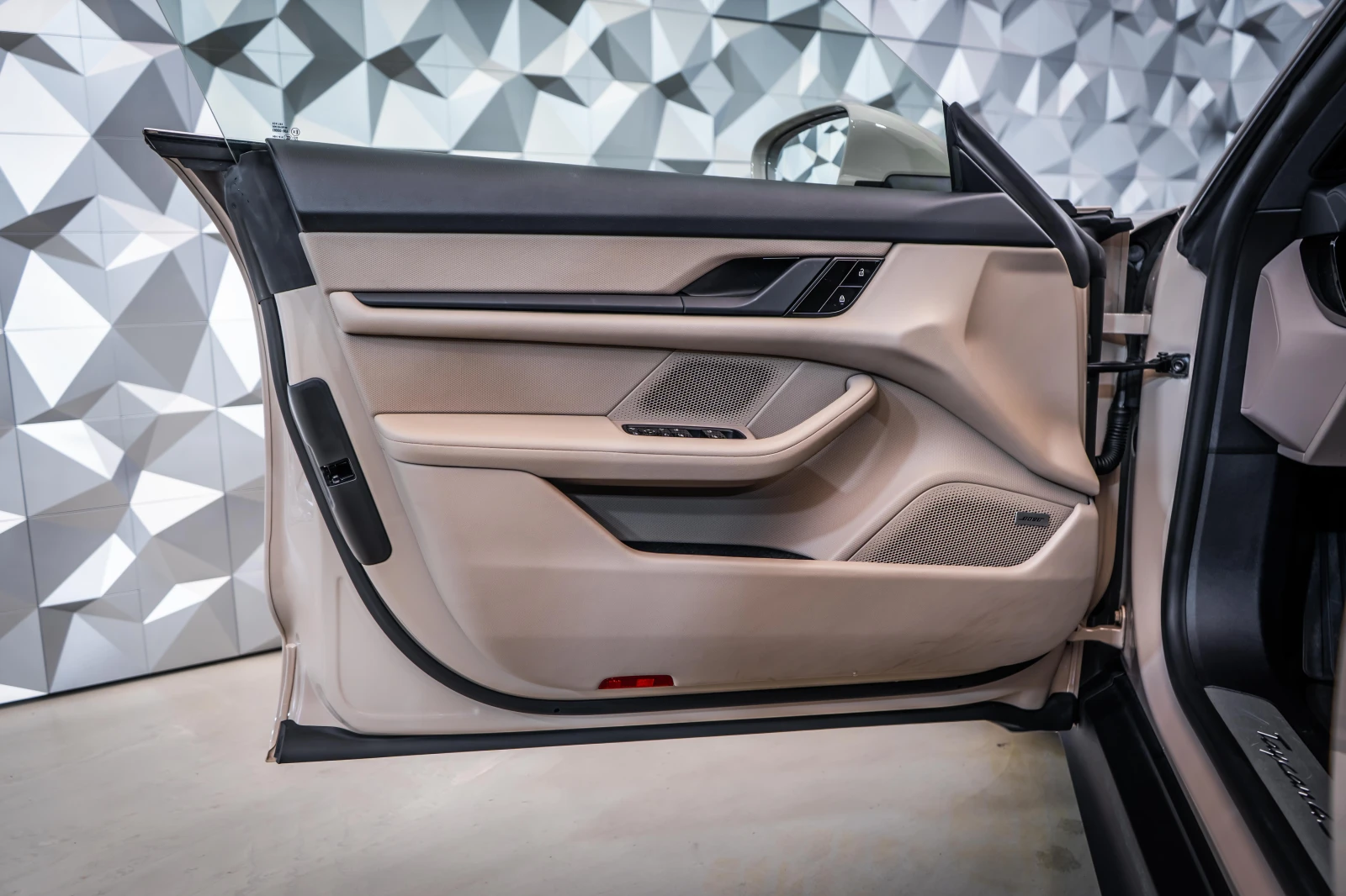 Porsche Taycan 4s* Pano* Bose* Airsusp*  - изображение 7