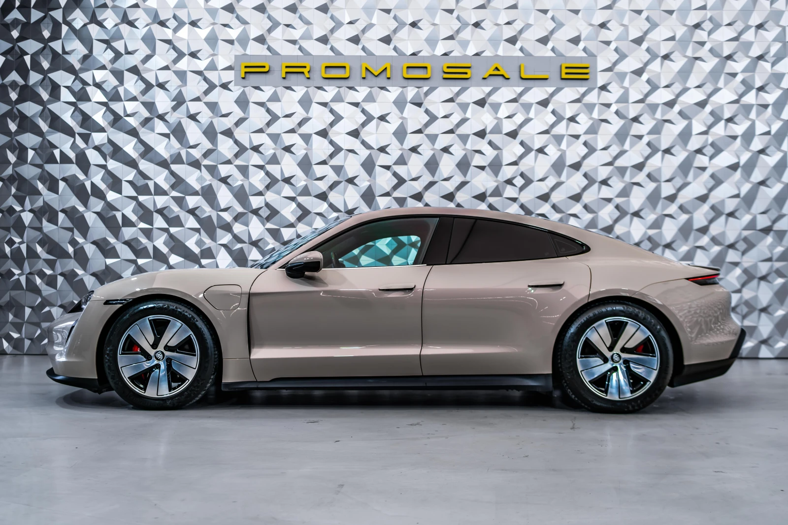 Porsche Taycan 4s* Pano* Bose* Airsusp*  - изображение 3