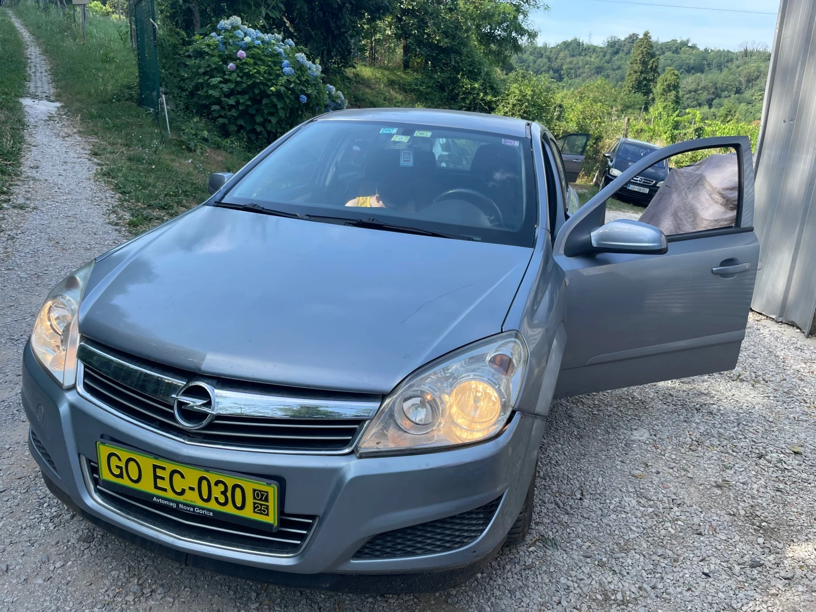 Opel Astra 1.6 ФАБРИЧНА ГАЗ!!! - изображение 2