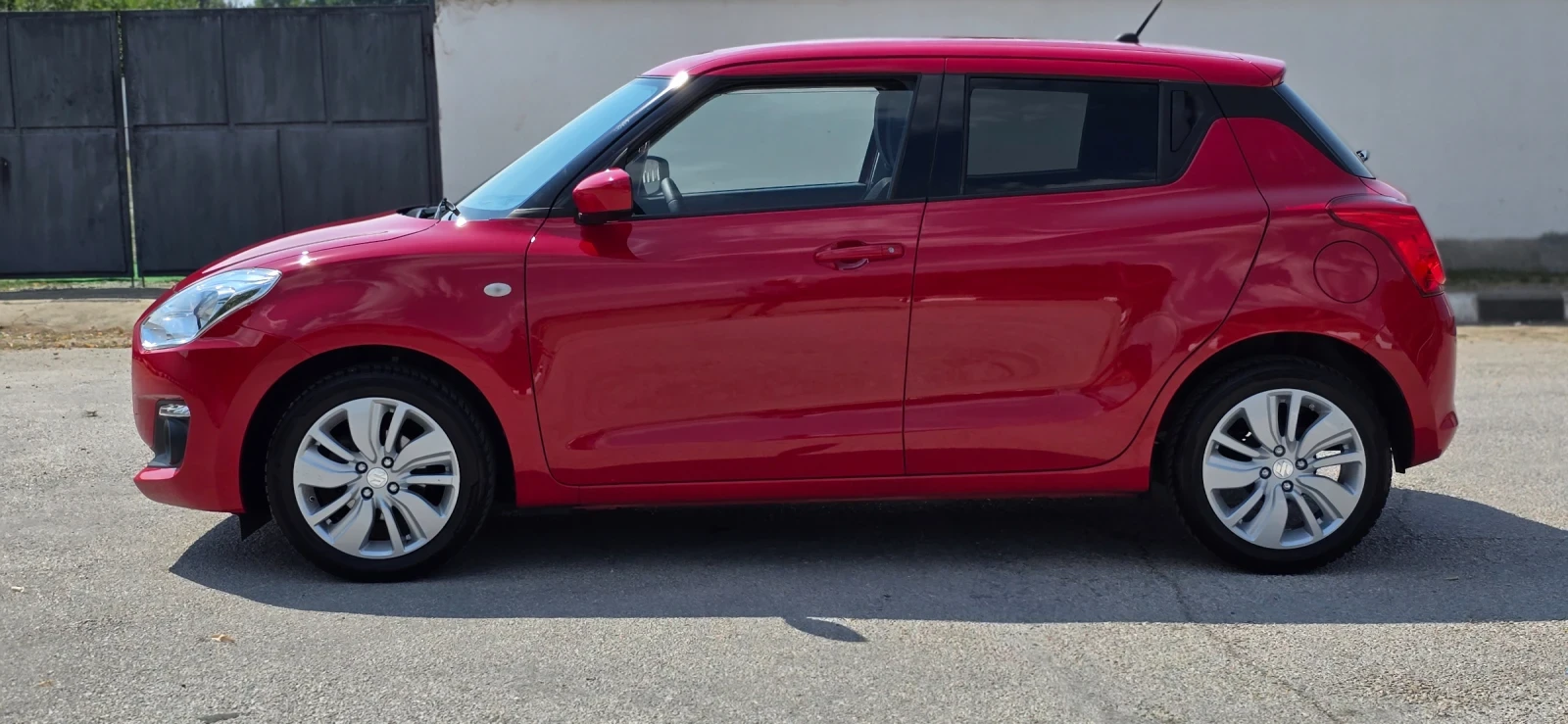 Suzuki Swift 1.2 PREMIUM - изображение 4