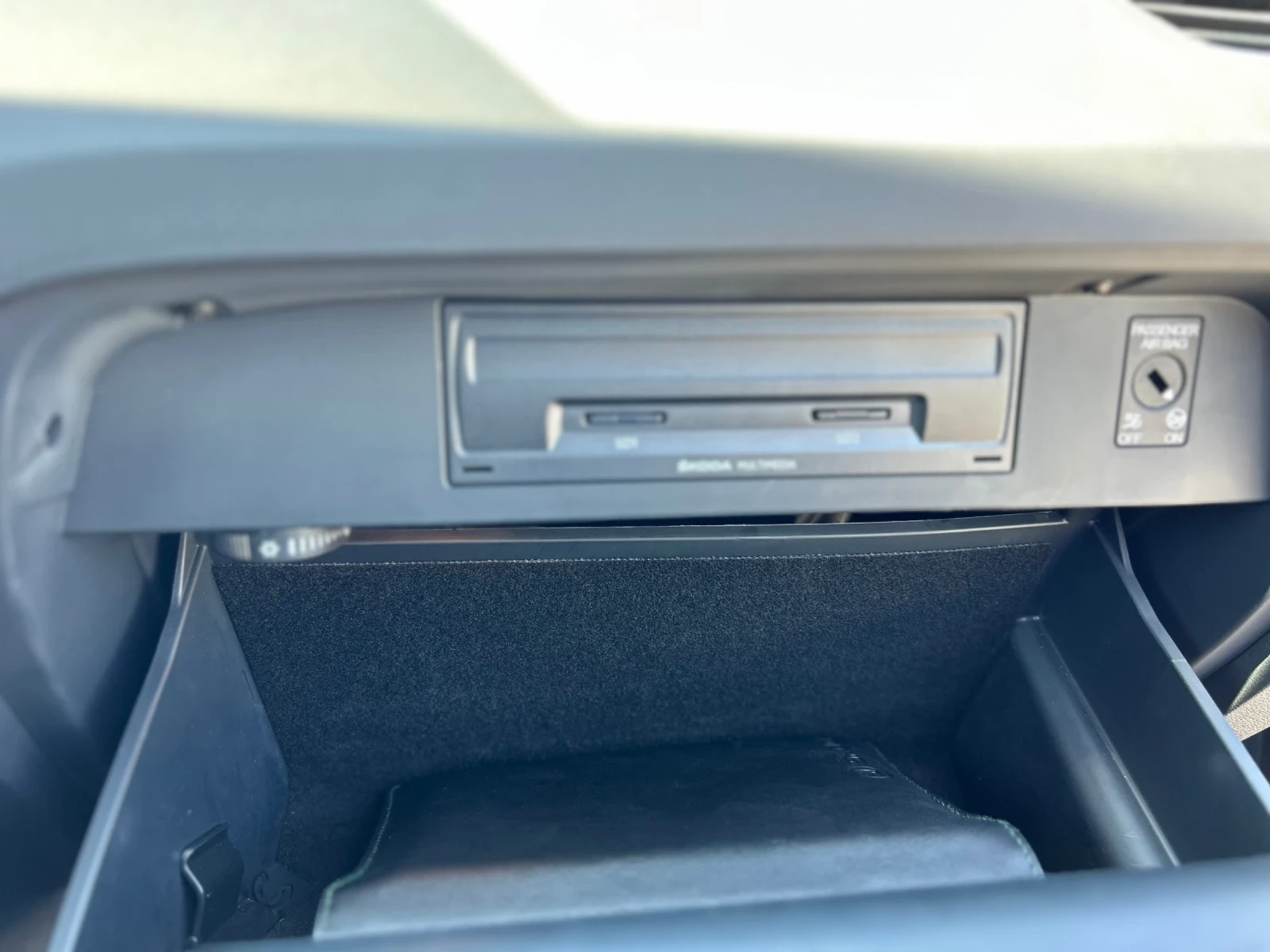 Skoda Octavia 2.0TDI 185hp SCOUT 2017g DSG 4х4 Алкантара Подгрев | Mobile.bg — изображение 15