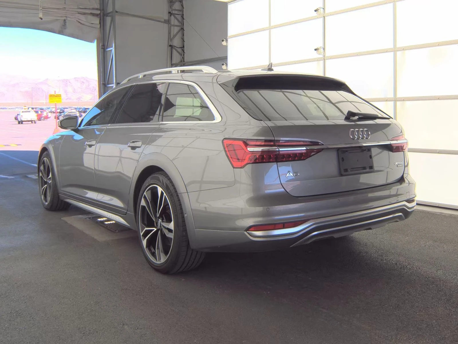 Audi A6 Allroad PREMIUM PLUS ФИКСИРАНА ЦЕНА! DISTRONIC/B&O/ПОДГРЕВ - изображение 4