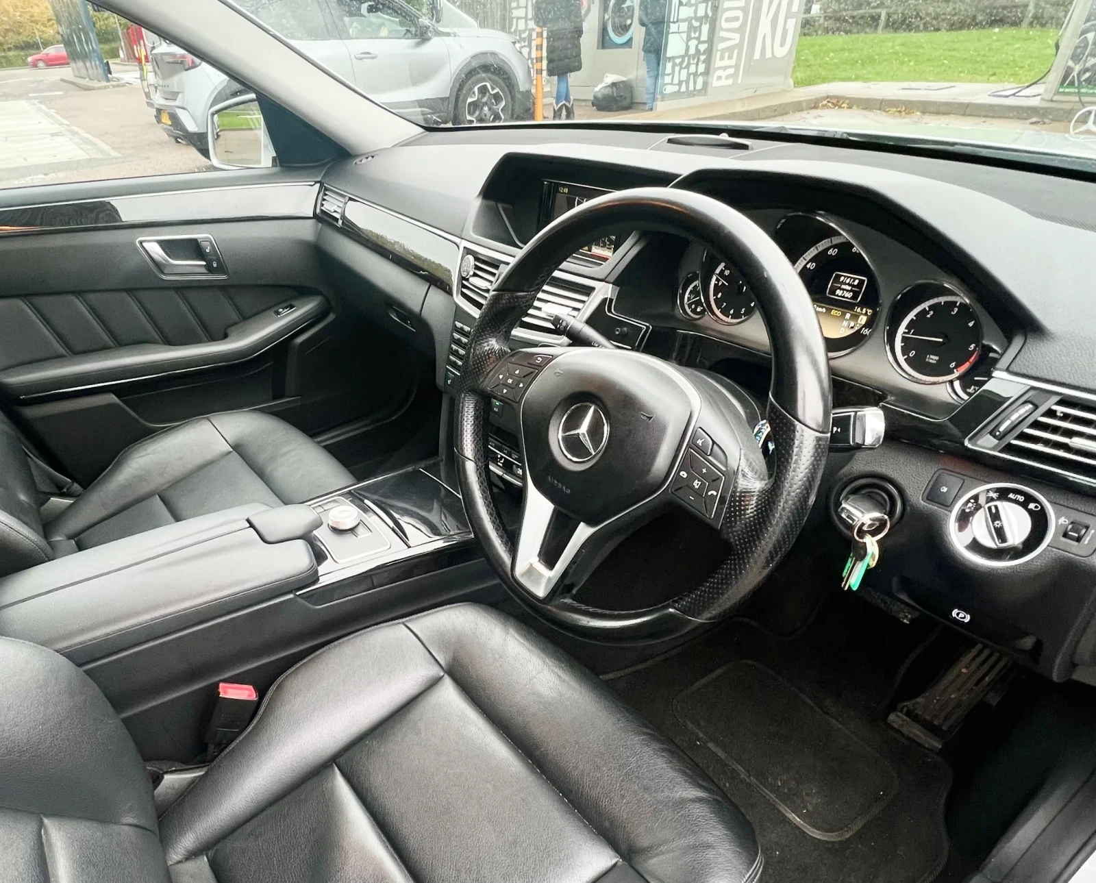Mercedes-Benz E 220 BlueEFFICIENCY W212 - изображение 6