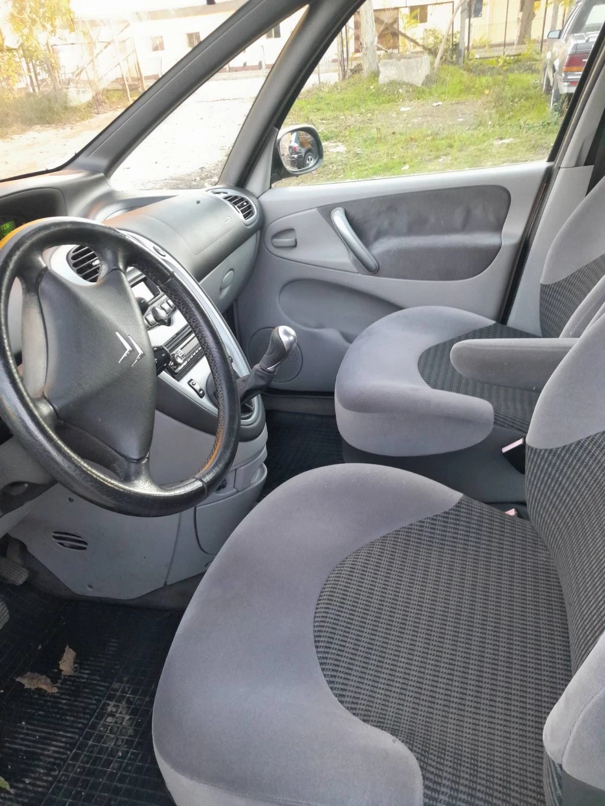 Citroen Xsara picasso 1.6 - изображение 9