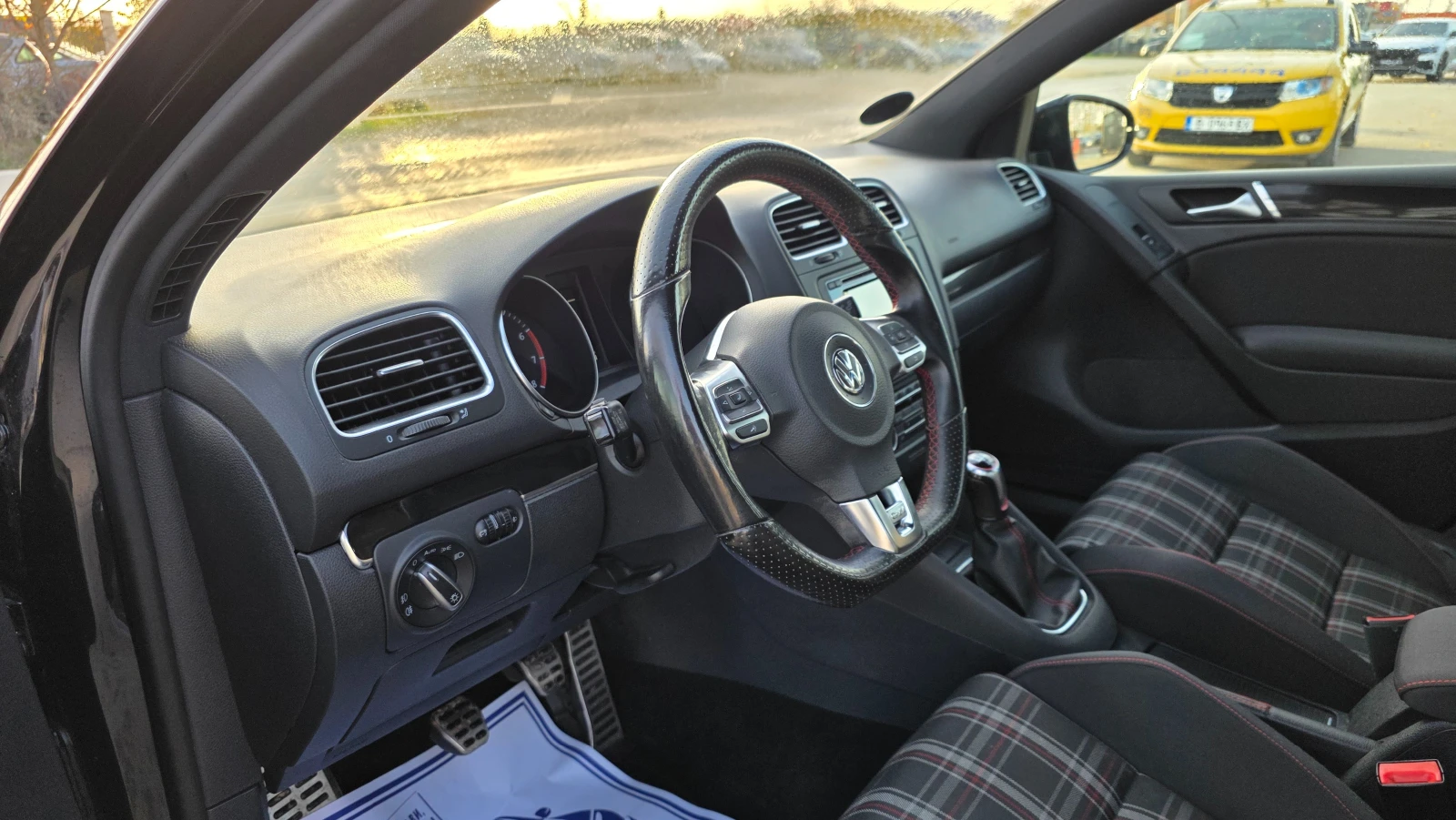 VW Golf 2.0GTI/210HP | Mobile.bg   8