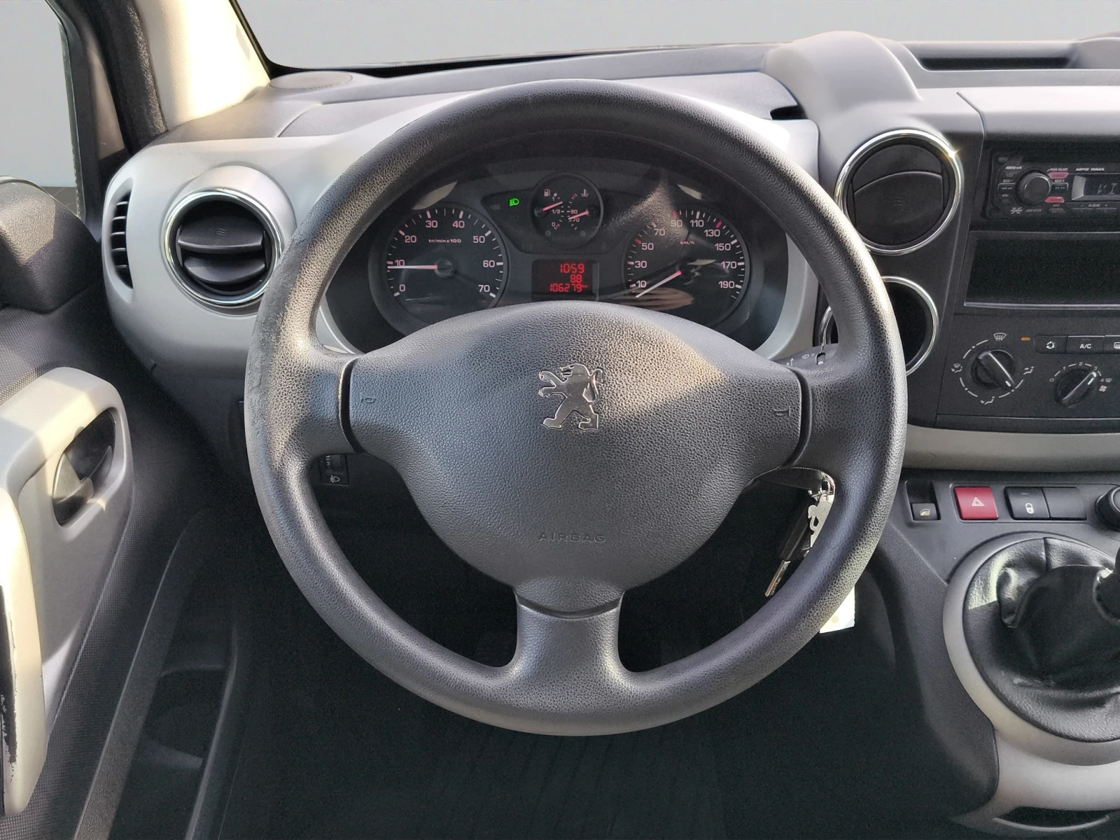 Peugeot Partner B9 VP2 MPV 1.6HDI/90 // 0909204 - изображение 10